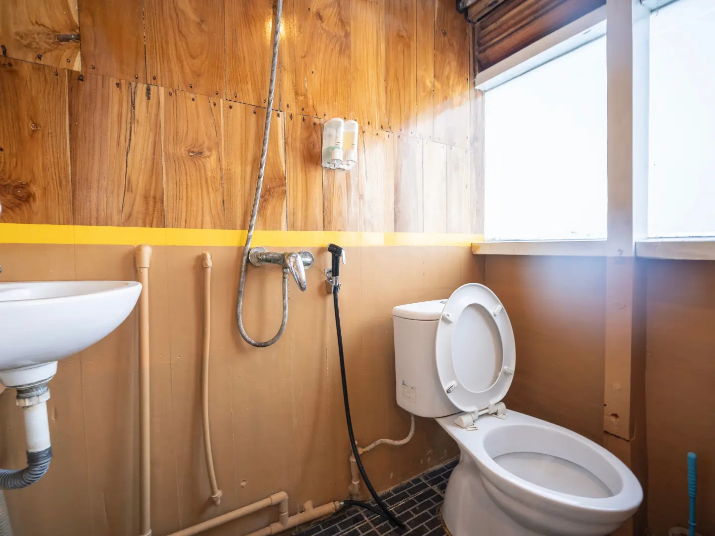 Full Ocean Cabin - bathroom