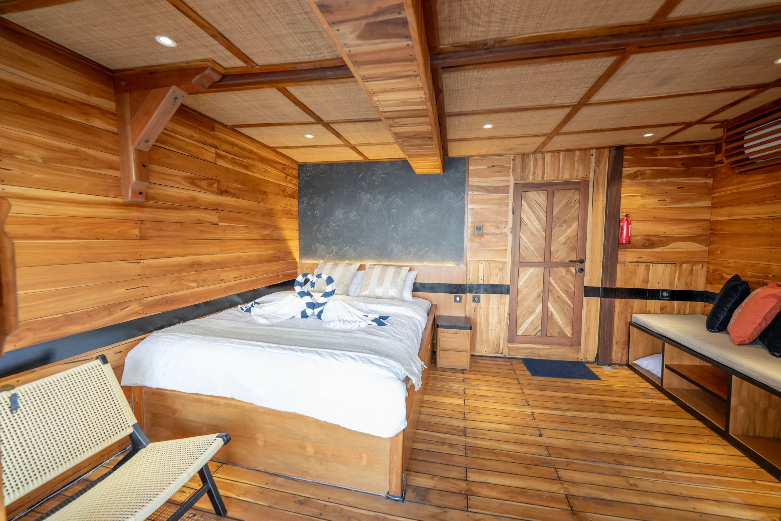 Maste Ocean Cabin Bedroom a - Lamborajo III