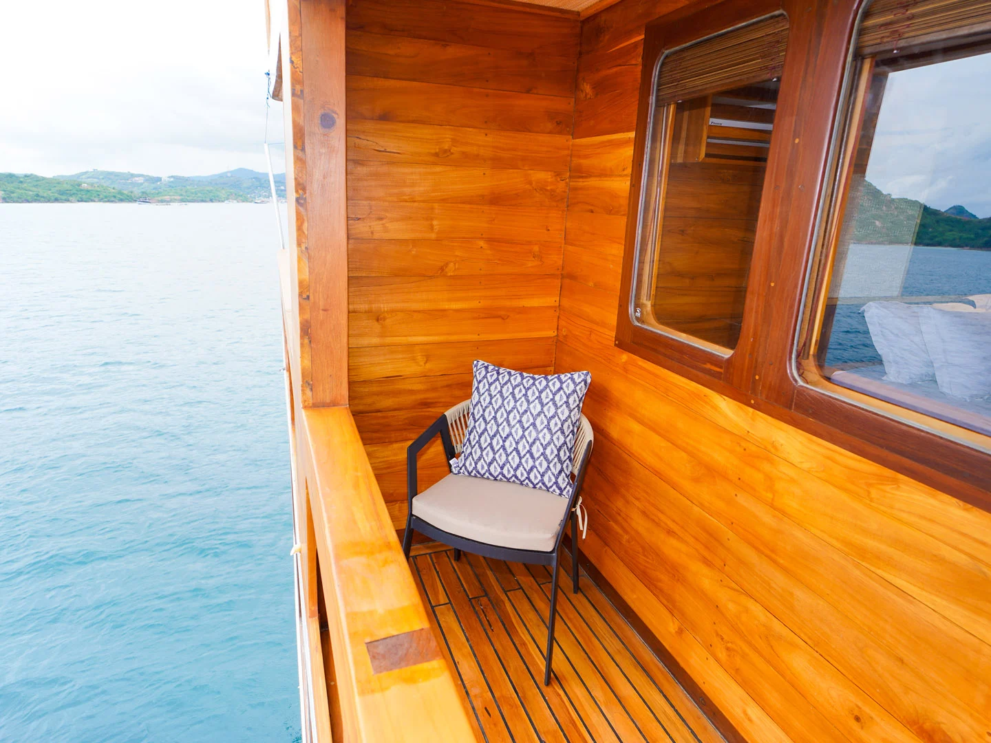 Private Balcony - LaMain Voyage 1