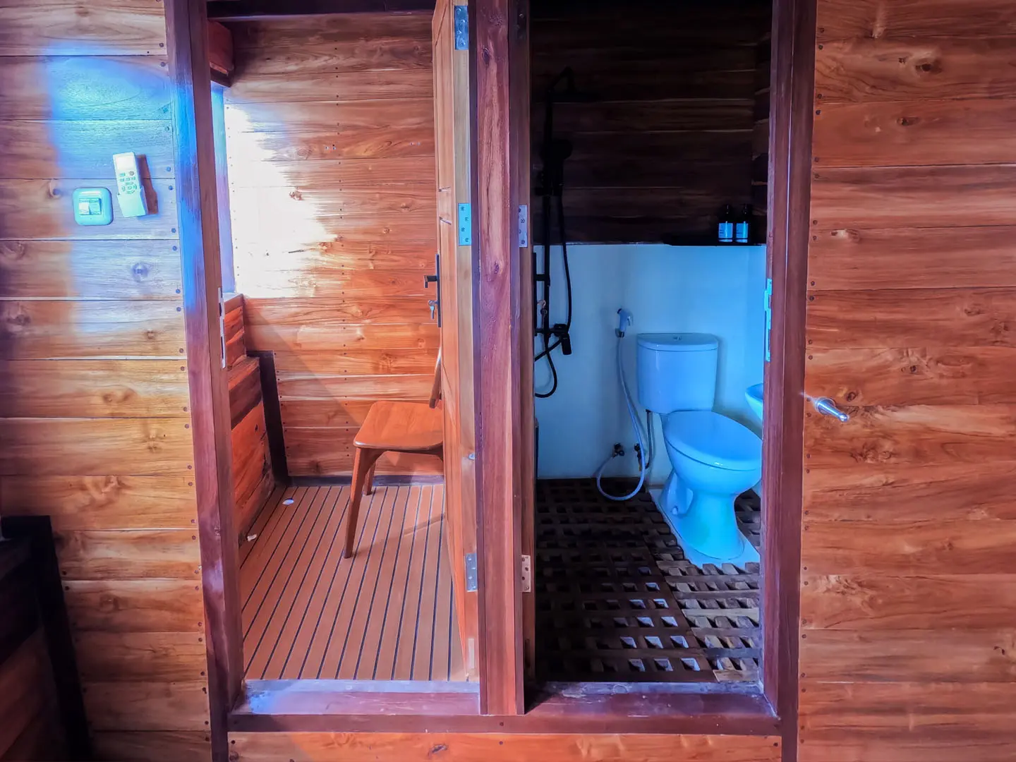 Private Bathrrom Deluxe Balcony-Sundary Voyage