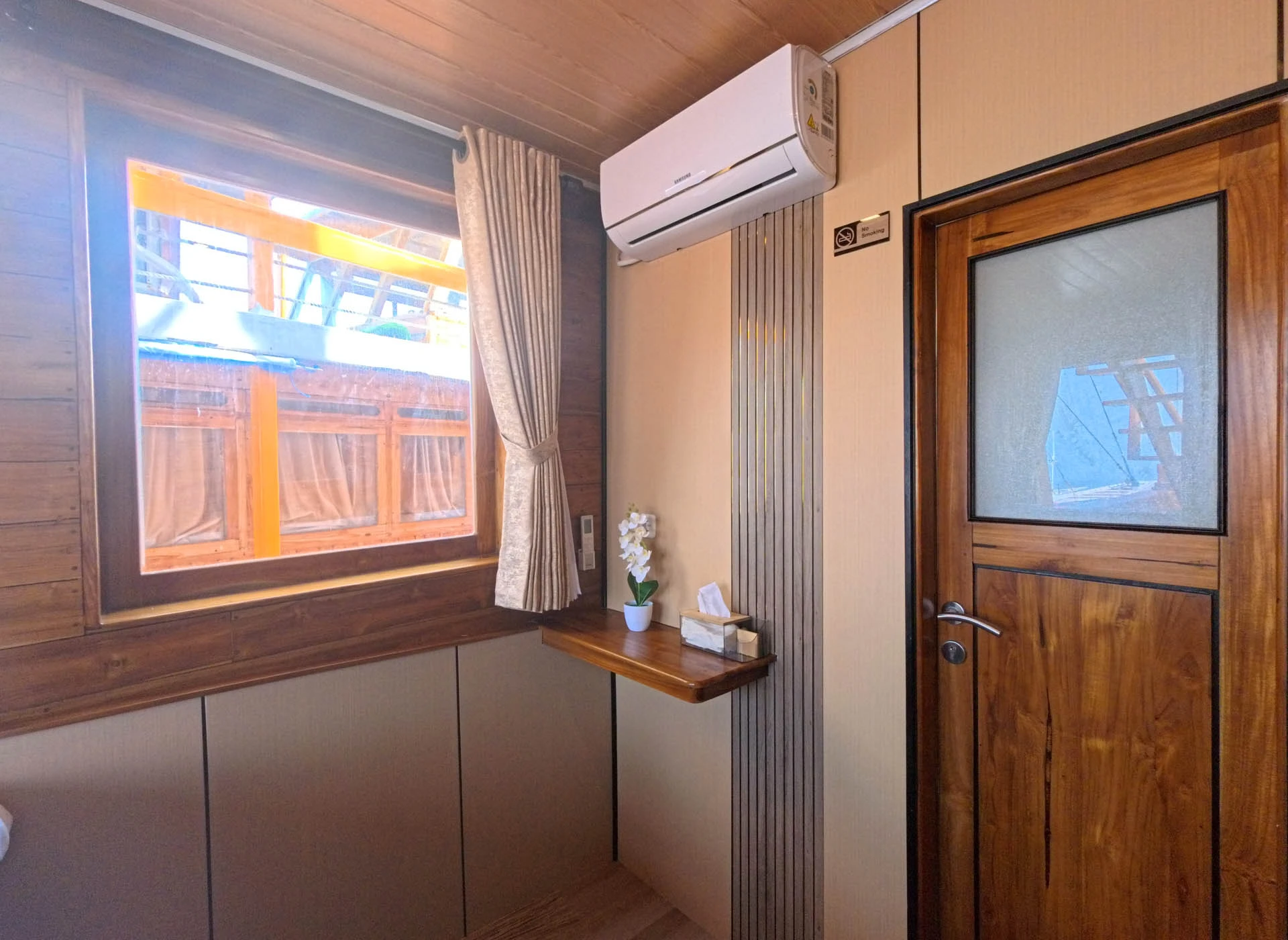 Arfisyana02-Premiere Panoramic-Bedroom