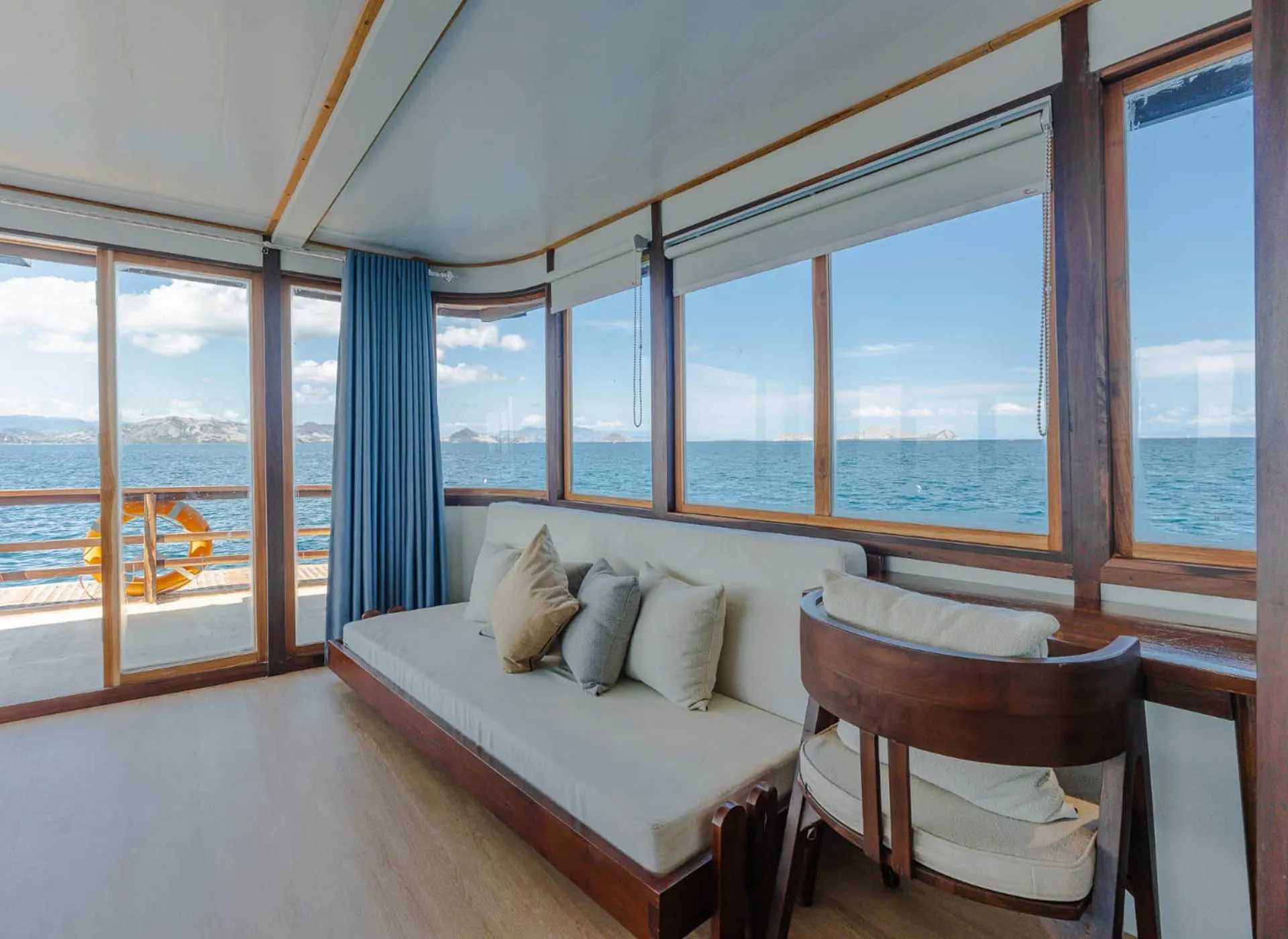 Marea-Royal Cabin-Bedroom