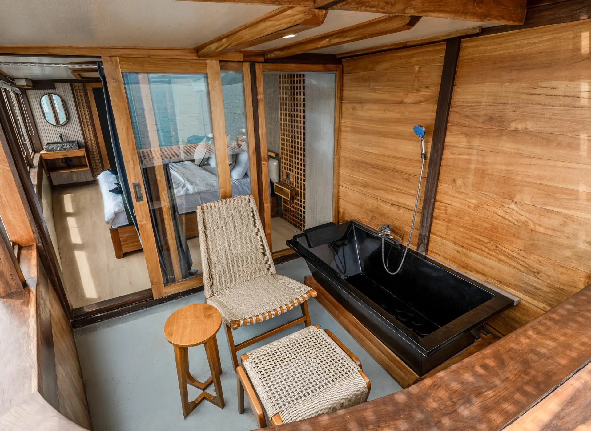 Marea-Signature Cabin-Balcony