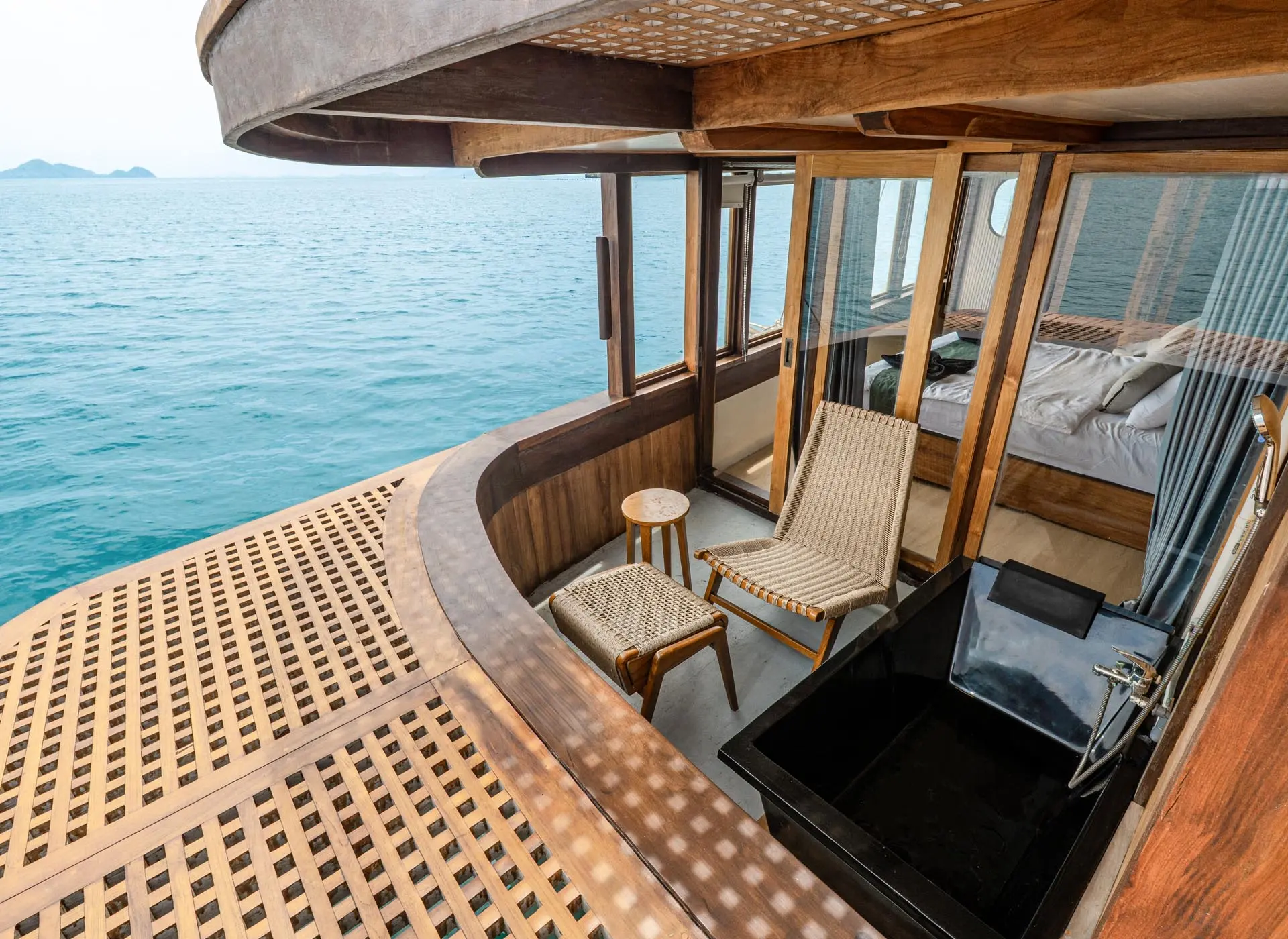 Marea-Signature Cabin-Balcony