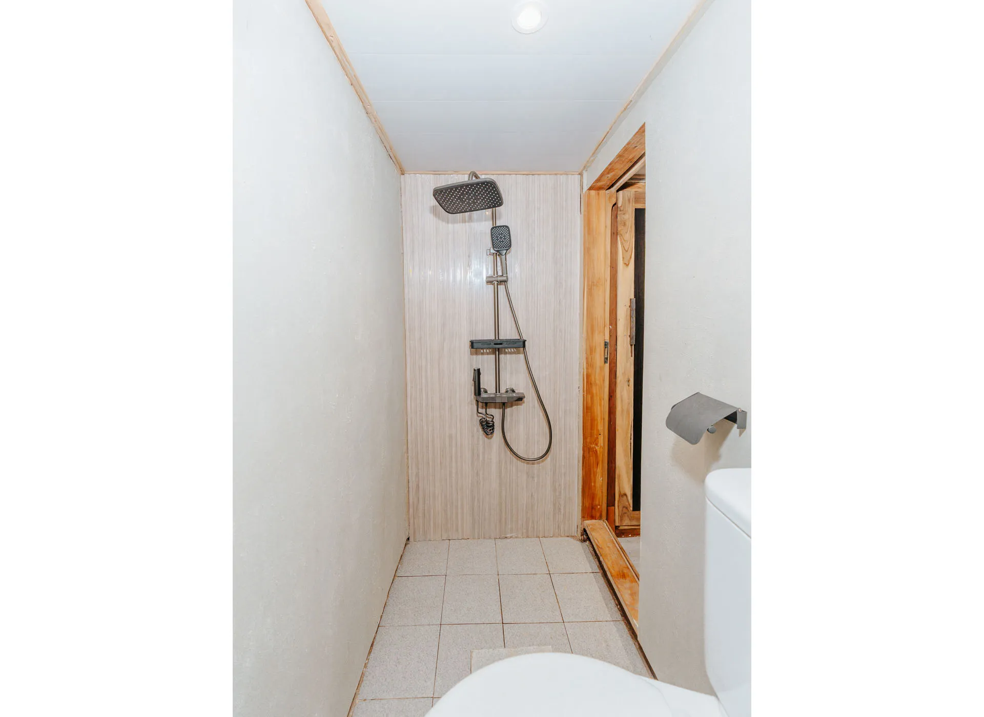 Marea-Sharing Cabin Triple-Bathroom